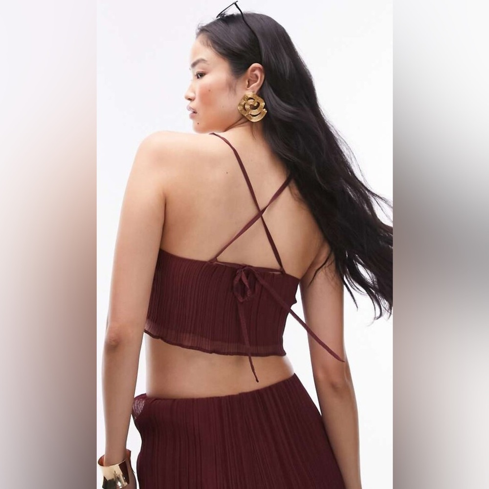Women's Wine Plisse Cowl Cropped Cami